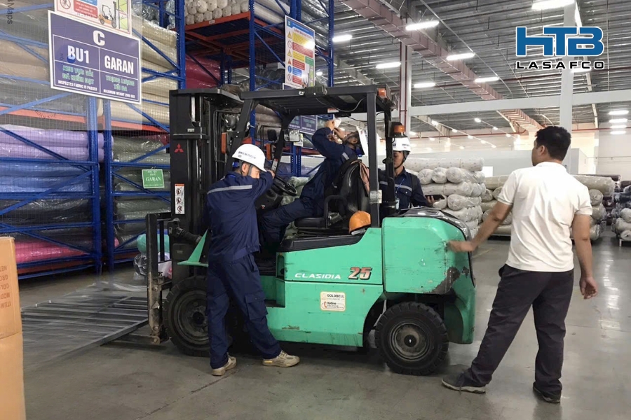 Quy Định Mới Nhất Về Vận Chuyển Hàng Hóa Nguy Hiểm Trên Đường Bộ (NĐ 161/2024/NĐ-CP)